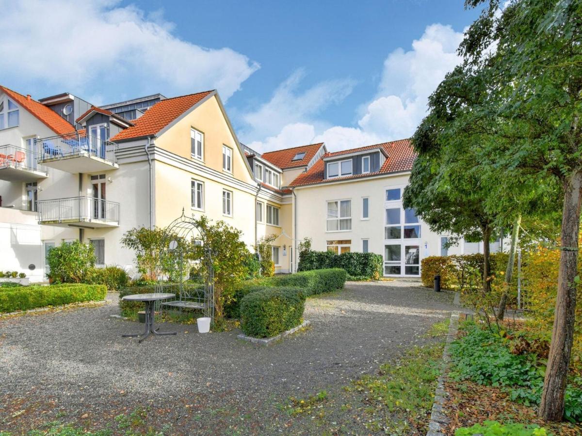 Charming Apartment With A Terrace Near The Sea Wiek auf Rügen Eksteriør bilde