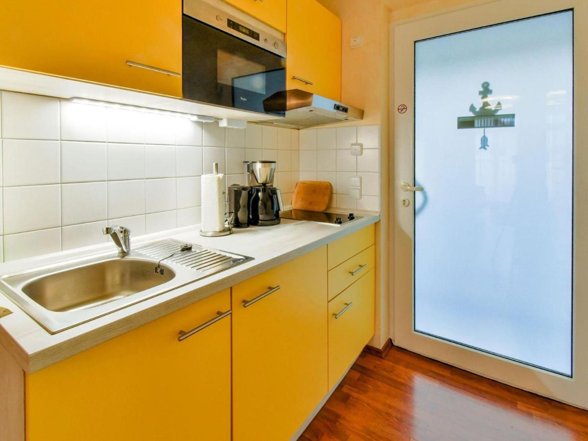 Charming Apartment With A Terrace Near The Sea Wiek auf Rügen Eksteriør bilde